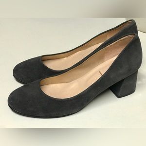 Women’s 8 B Grey Suede fs/ny French Soles New York Heeled Shoes Pumps